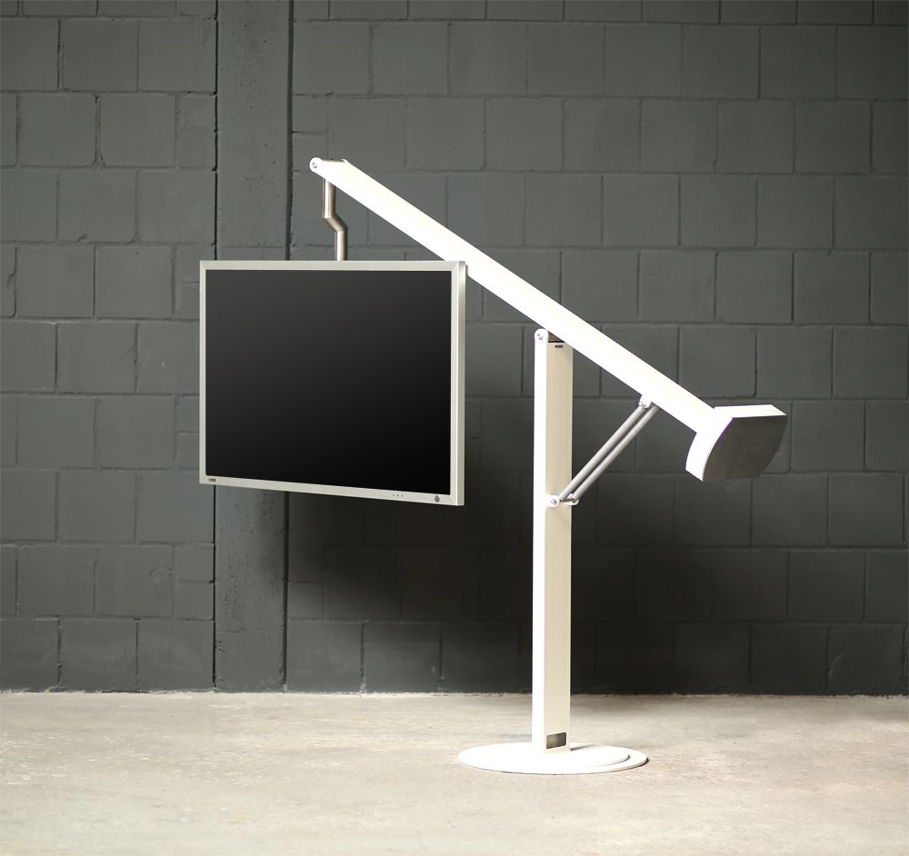 TV-stand balance art131