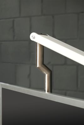 TV-stand balance art131